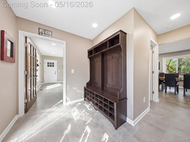 1848 Packer Road, Bloomfield Hills, MI 48302