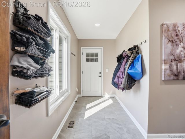 1848 Packer Road, Bloomfield Hills, MI 48302