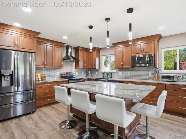 1848 Packer Road, Bloomfield Hills, MI 48302