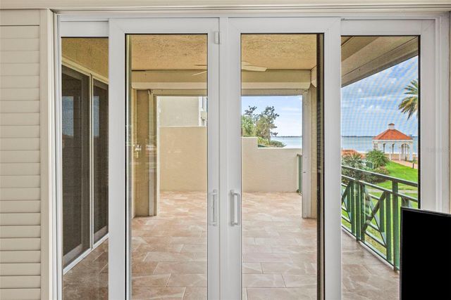 4780 DOLPHIN CAY LANE S 109, St Petersburg, FL 33711