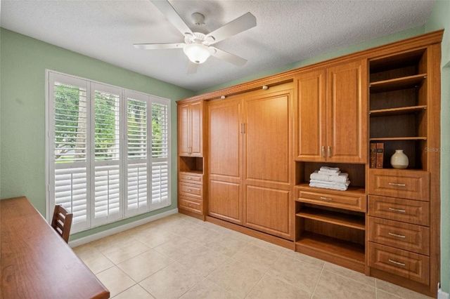 4780 DOLPHIN CAY LANE S 109, St Petersburg, FL 33711