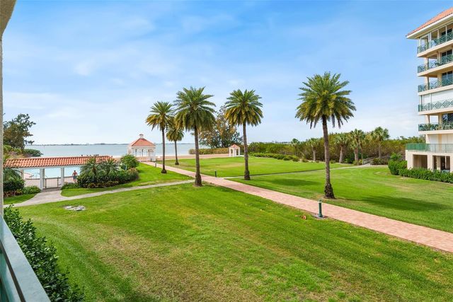 4780 DOLPHIN CAY LANE S 109, St Petersburg, FL 33711