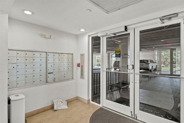 4780 DOLPHIN CAY LANE S 109, St Petersburg, FL 33711