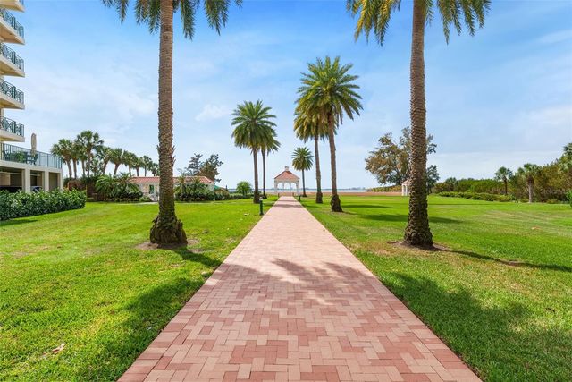 4780 DOLPHIN CAY LANE S 109, St Petersburg, FL 33711