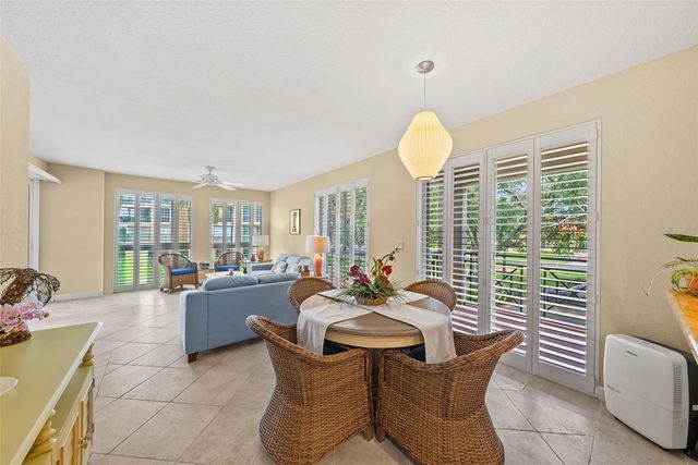 4780 DOLPHIN CAY LANE S 109, St Petersburg, FL 33711