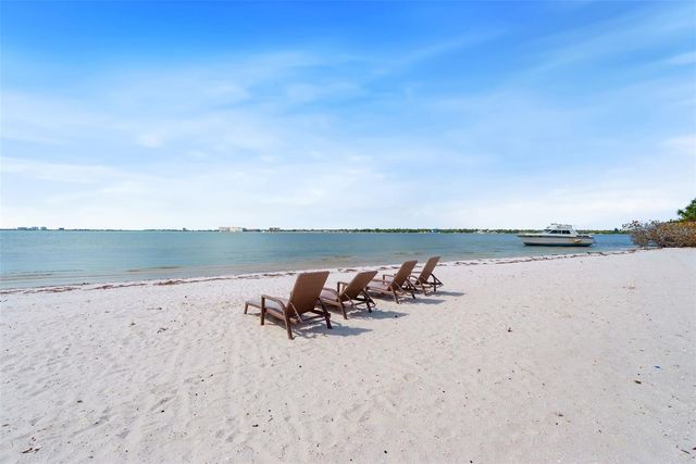 4780 DOLPHIN CAY LANE S 109, St Petersburg, FL 33711