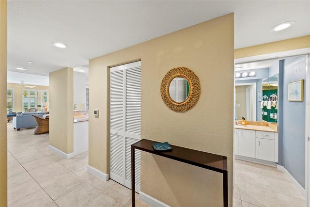 4780 DOLPHIN CAY LANE S 109, St Petersburg, FL 33711