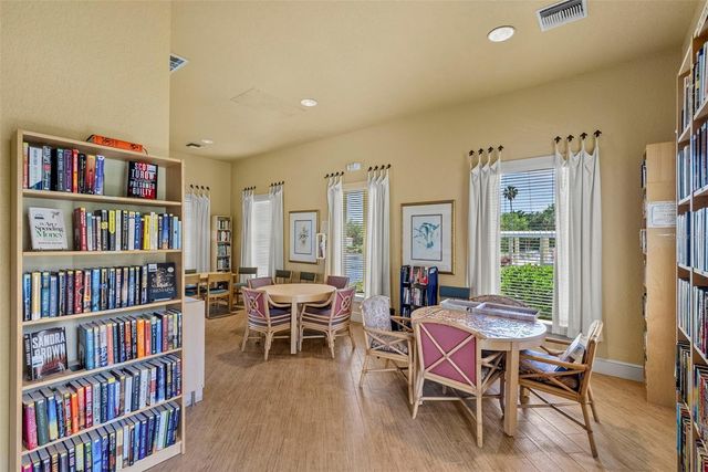 4780 DOLPHIN CAY LANE S 109, St Petersburg, FL 33711