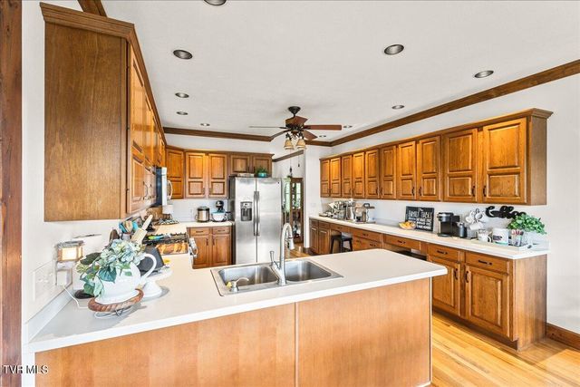 221 Harbor View Road, Butler, TN 37640