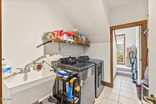 221 Harbor View Road, Butler, TN 37640