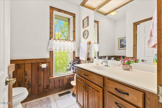 221 Harbor View Road, Butler, TN 37640