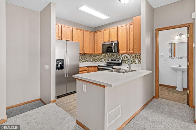 6823 Meadow Grass Lane S, Cottage Grove, MN 55016