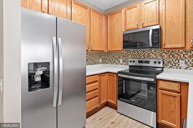 6823 Meadow Grass Lane S, Cottage Grove, MN 55016