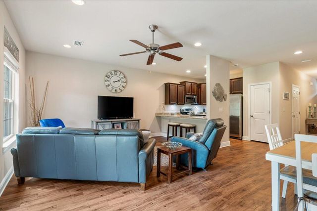 8811 Brown Pelican Circle, Navarre, FL 32566