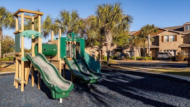 8811 Brown Pelican Circle, Navarre, FL 32566