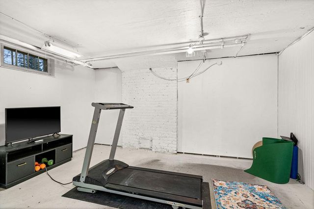 2125 Hughitt Ave, Superior, WI 54880