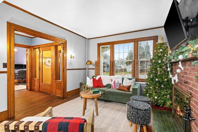 2125 Hughitt Ave, Superior, WI 54880