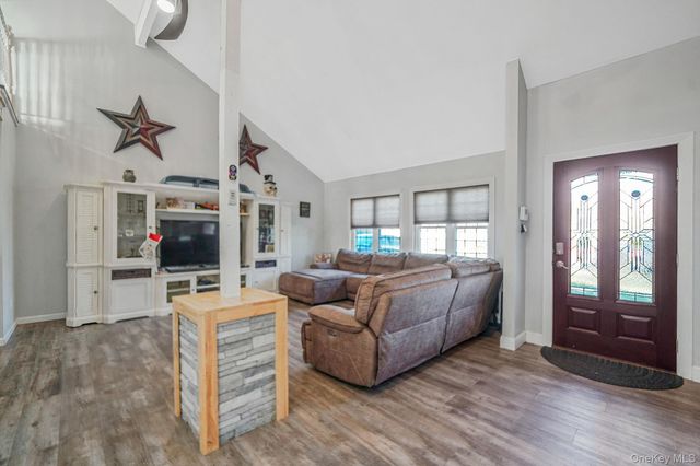 36 American Avenue, Coram, NY 11727