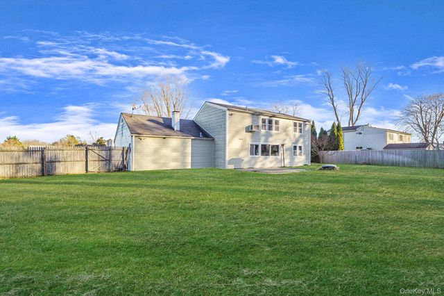 36 American Avenue, Coram, NY 11727