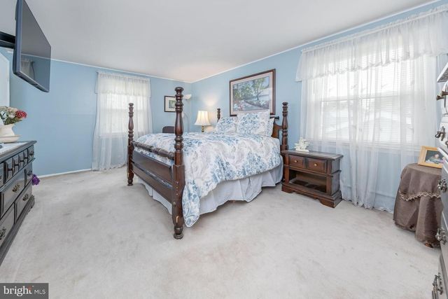 99 SOMERSET DR, Willingboro, NJ 08046