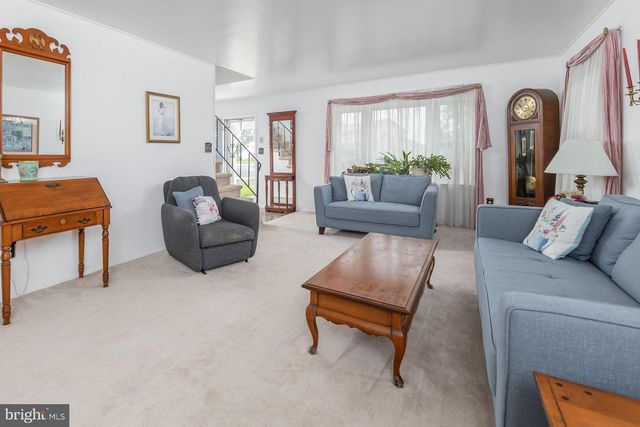 99 SOMERSET DR, Willingboro, NJ 08046