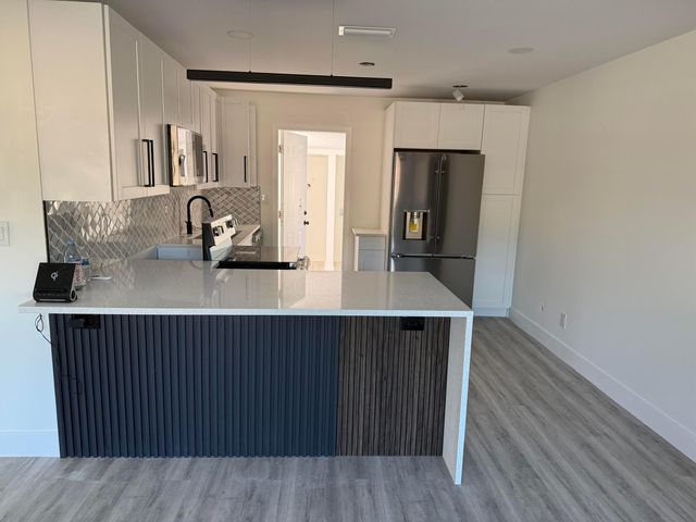 2353 S Beech Rd Road, West Palm Beach, FL 33409