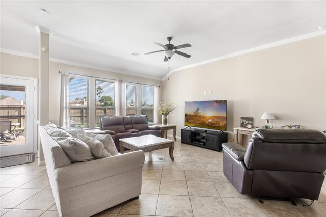 12823 Waterbury Edge Lane, Humble, TX 77346