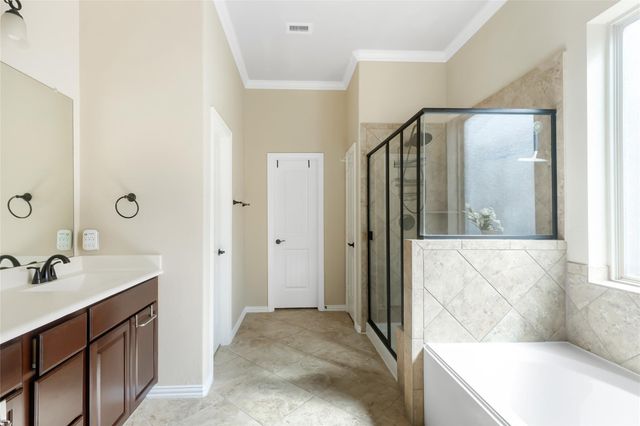 12823 Waterbury Edge Lane, Humble, TX 77346