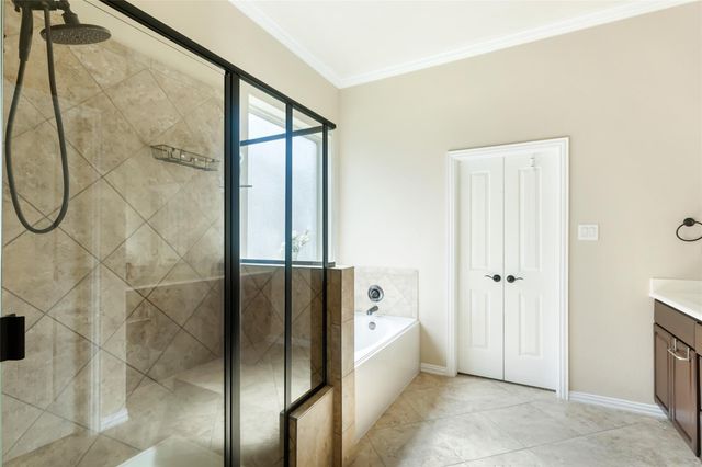 12823 Waterbury Edge Lane, Humble, TX 77346