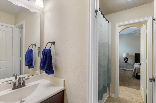 12823 Waterbury Edge Lane, Humble, TX 77346
