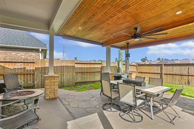 12823 Waterbury Edge Lane, Humble, TX 77346