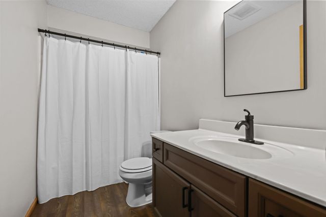 6410 207th Street N, Forest Lake, MN 55025