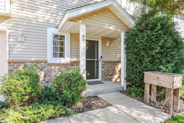 6410 207th Street N, Forest Lake, MN 55025