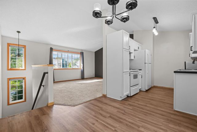 6410 207th Street N, Forest Lake, MN 55025