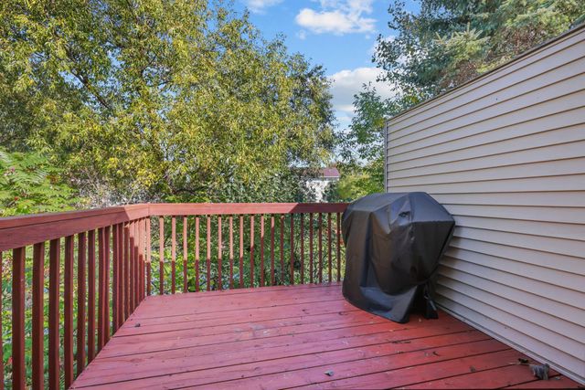 6410 207th Street N, Forest Lake, MN 55025