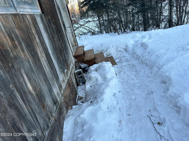 9404 S Starlight Lane, Wasilla, AK 99623