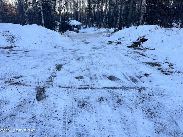 9404 S Starlight Lane, Wasilla, AK 99623