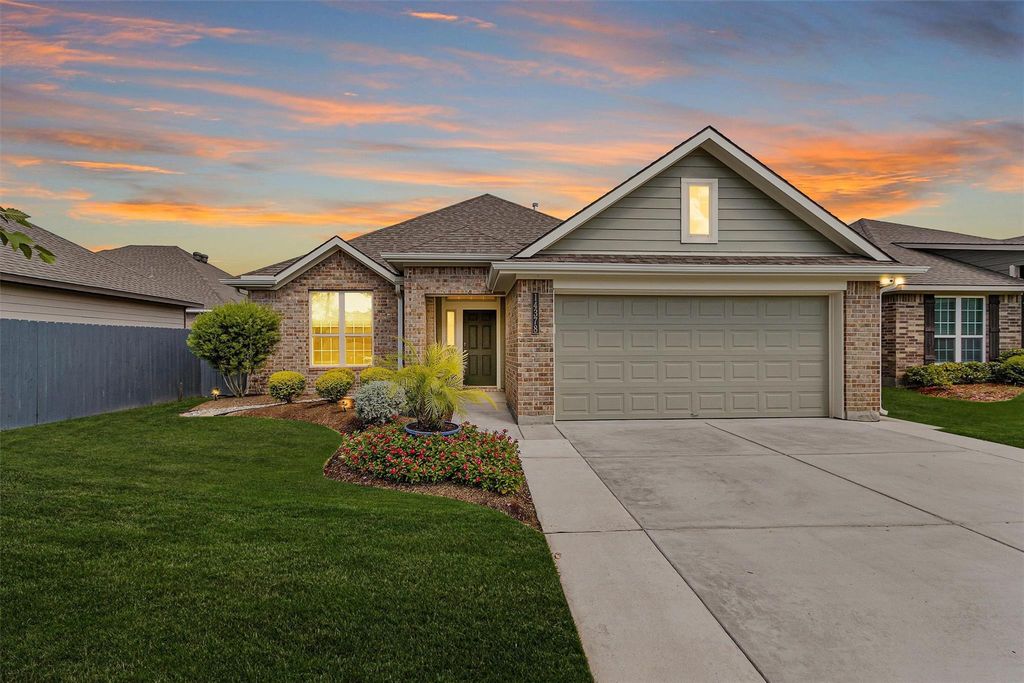 14378 S Summerchase Circle, Willis, TX 77318
