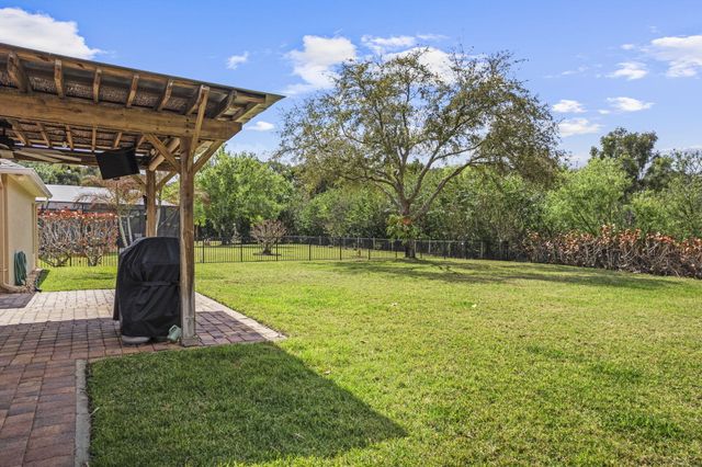 2724 Serenity Circle S, Fort Pierce, FL 34983