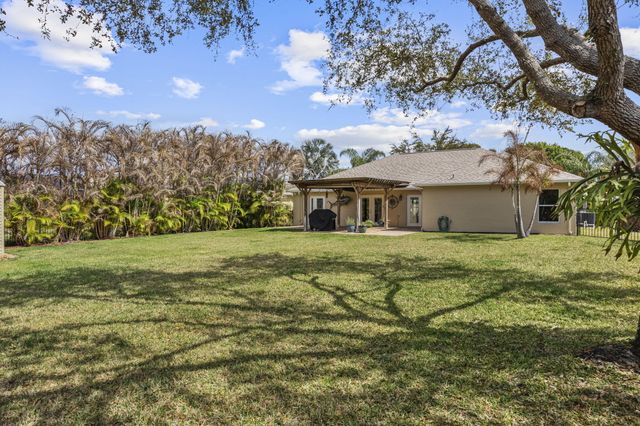 2724 Serenity Circle S, Fort Pierce, FL 34983