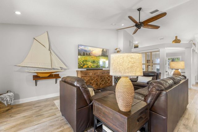 2724 Serenity Circle S, Fort Pierce, FL 34983