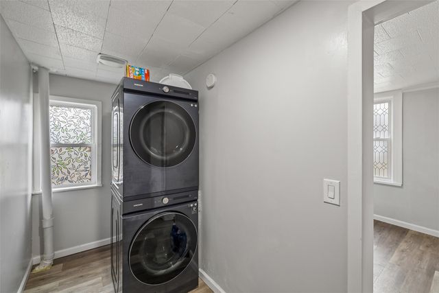 501 E 1st Avenue, Indianola, IA 50125