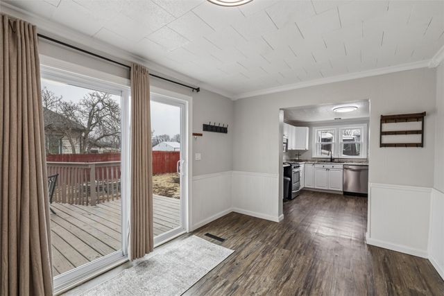 501 E 1st Avenue, Indianola, IA 50125