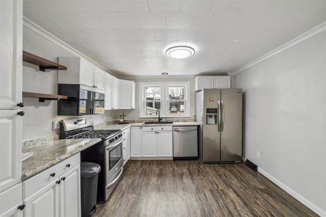 501 E 1st Avenue, Indianola, IA 50125