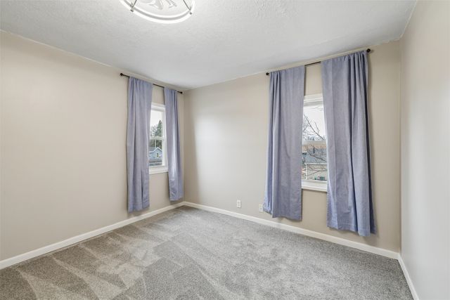 501 E 1st Avenue, Indianola, IA 50125