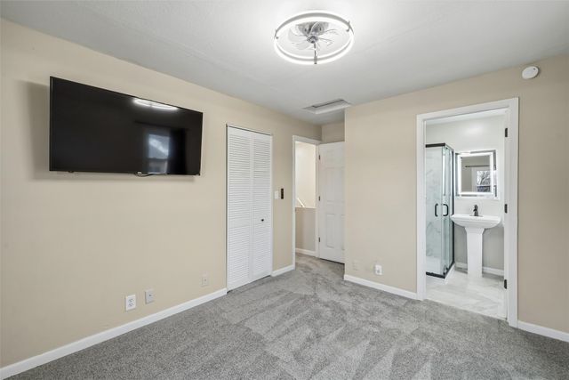 501 E 1st Avenue, Indianola, IA 50125