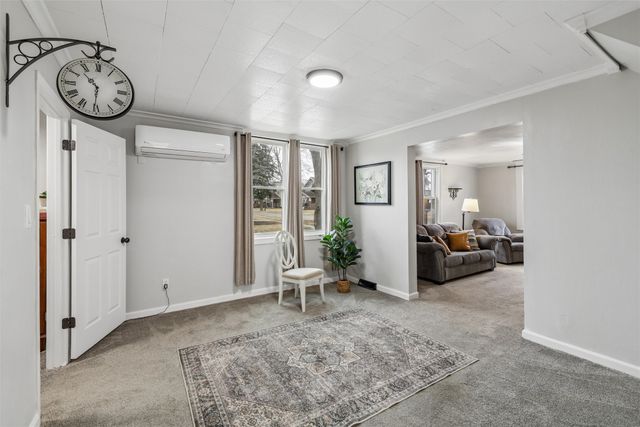 501 E 1st Avenue, Indianola, IA 50125