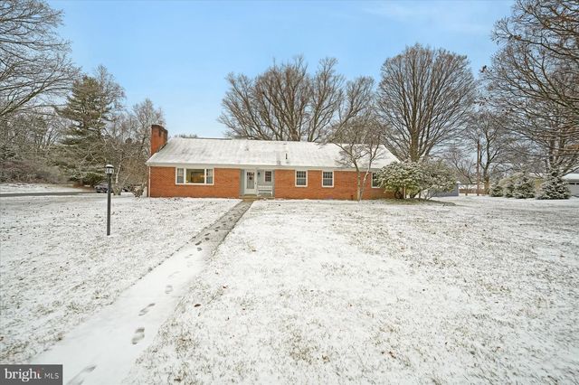 1105 OUTER DR, State College, PA 16801