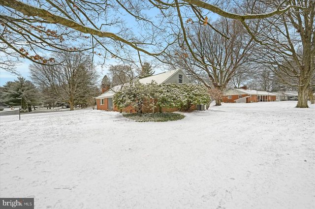 1105 OUTER DR, State College, PA 16801