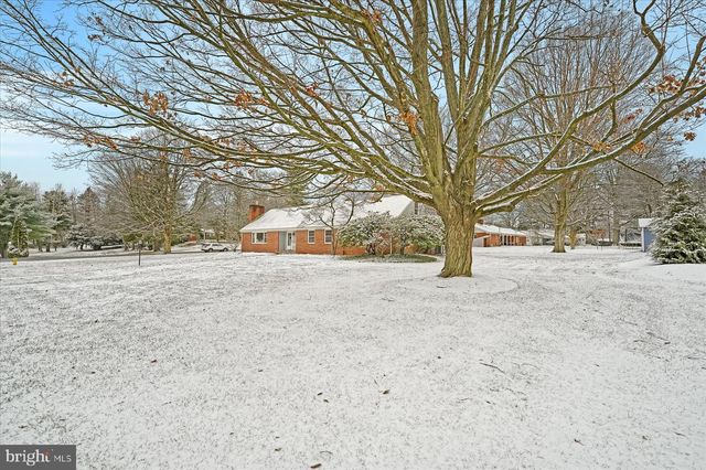 1105 OUTER DR, State College, PA 16801